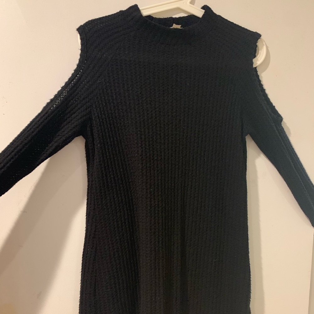 Black Off the shoulder sweater